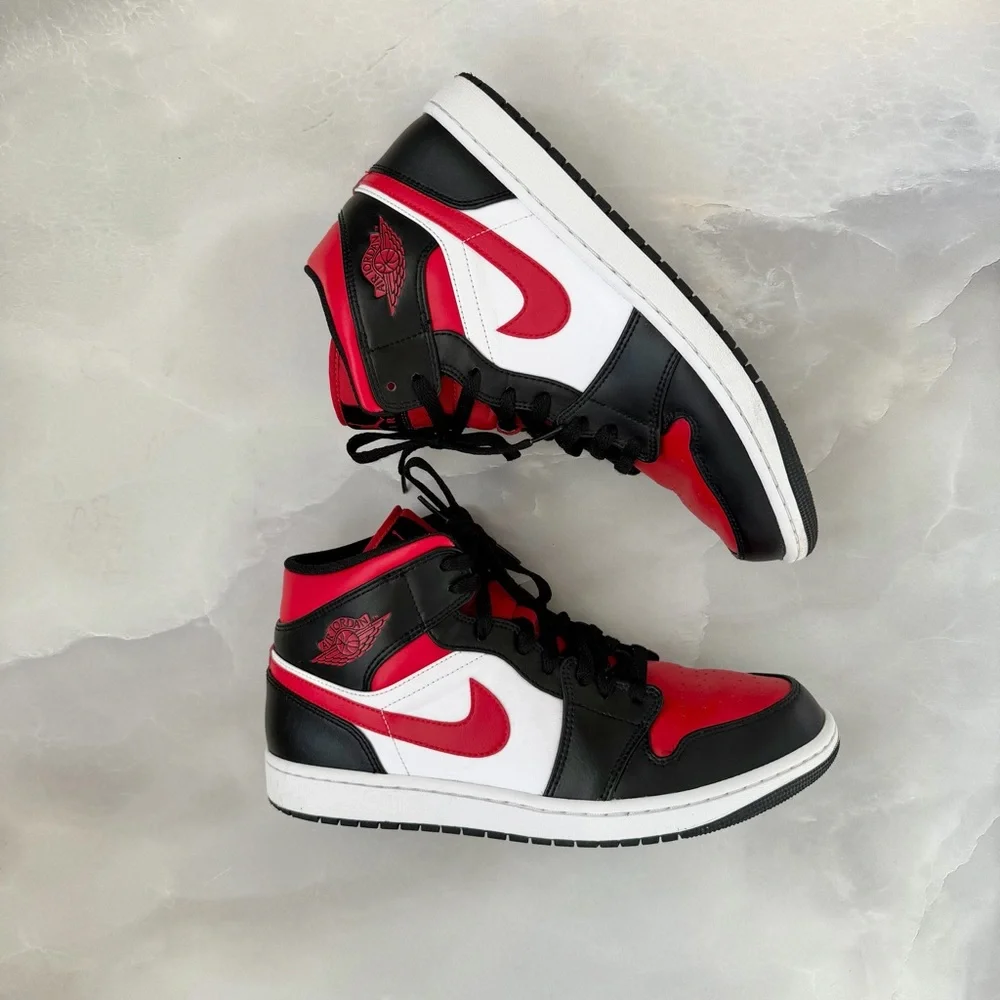 Jordan Air Retro Sneakers